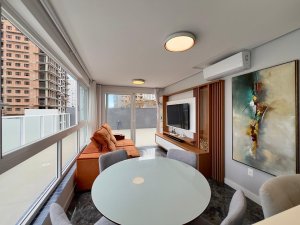 Apartamento em Zona Nova