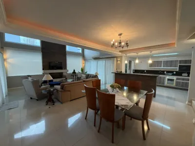 Casa em Condomínio em atlantida